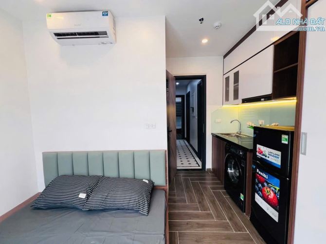 Bán CCMN mới Hoàng Mai 67m2 x 7 tầng, Thang máy, 15 PKK full nội thất, năm có 900 triệu - 1