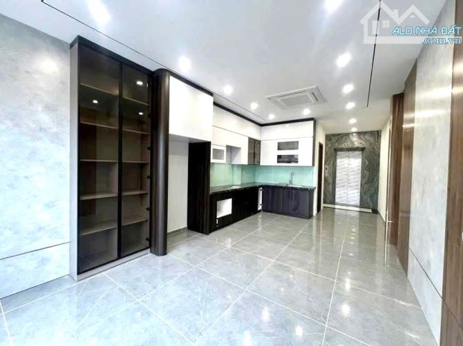 Bán Nhà Mặt Phố Yên Duyên 75m² – MT 6.5m – 6 Tầng Văn Phòng View Hồ – Sổ Đỏ Chính Chủ - 1