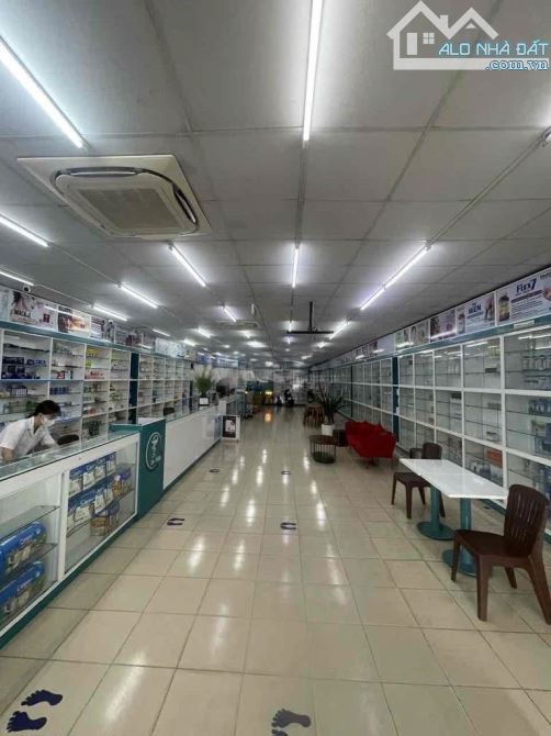 CHo thuê nhà mặt tiền đường Nguyễn xí 8x29m thông suốt vị trí kd đông - 1