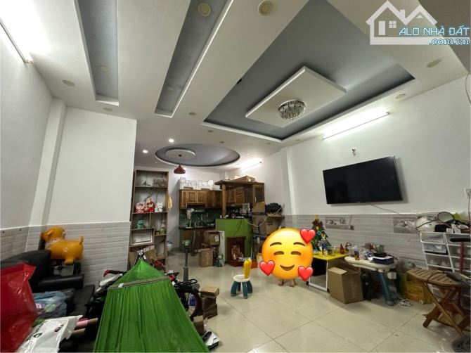 HẺM XE HƠI VÀO NHÀ - NGANG KHỦNG  5M - 1
