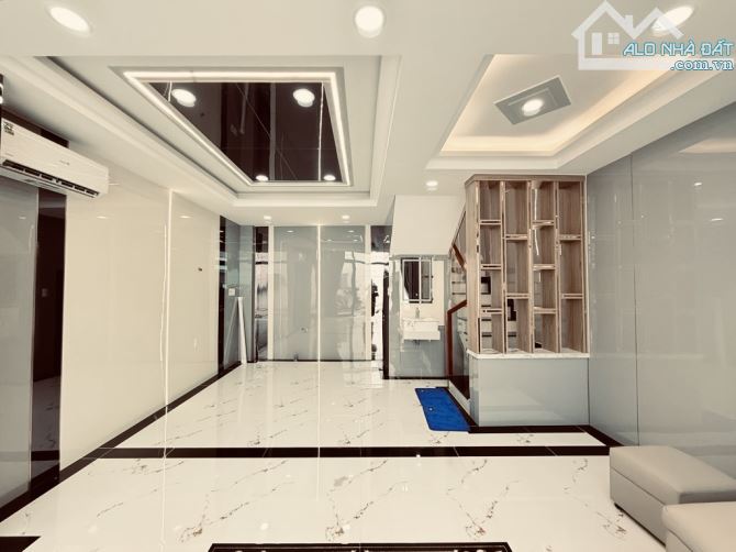 Nhà đẹp 4 tầng Huỳnh Tấn Phát quận 7, hẻm nông, 80m2 chủ gấp bán chỉ 8.5 tỷ - 1
