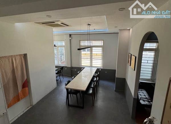 SANG NHƯỢNG MẶT BẰNG KINH DOANH (Cafe – Spa – Studio) - 40 triệu - 1