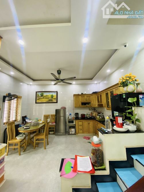 Bán nhà ĐH Hà Nội, 3 mặt đường, tương lại mặt phố, ô tô vòng quanh 75m2, 4 tầng, 21 tỷ