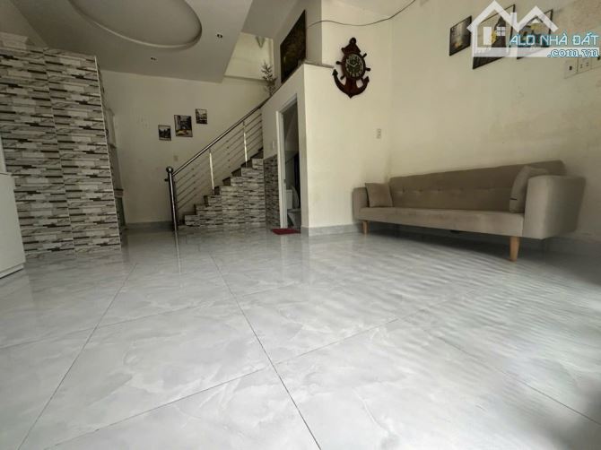 🏡🚗 NHỈNH 3TỶ - NHÀ 2TẦNG - ĐƯỜNG Ô TÔ - NGANG 5M - cạnh Q7 - NB🏘️🏡🏡 - 1