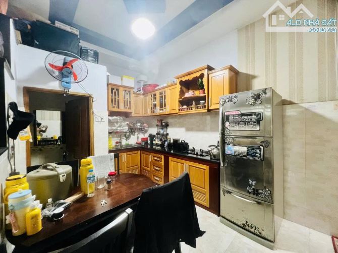NHÀ BÁN TÂN BÌNH – HẺM THÔNG 2 MẶT-958/ Lạc Long Quân, P.8- 39m² (4,25 x 10m)-5.8 TỶ TL - 1