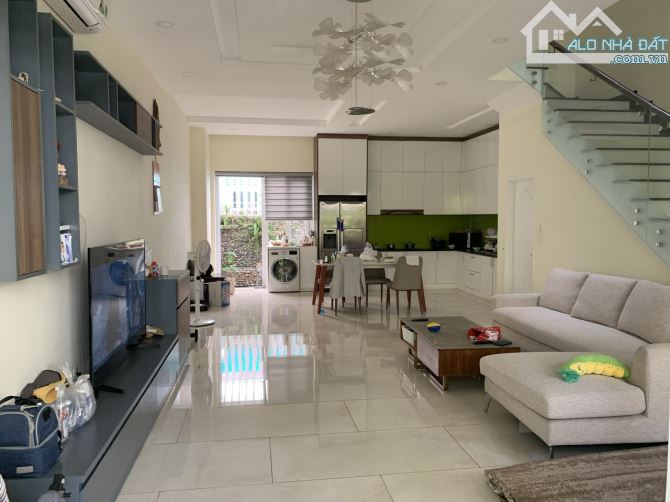 Giảm giá 1 tỷ, bán nhà Melosa Khang Điền, full nội thất cao cấp, ngang 6m, gần công viên - 1