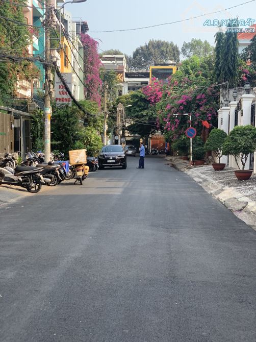 Bán nhà hẻm xe hơi 339 Lê Văn Sỹ, P. 13, Q. 3 , trệt 2 lầu ST DT: 9m x 20m, giá 39tỷ TL - 1