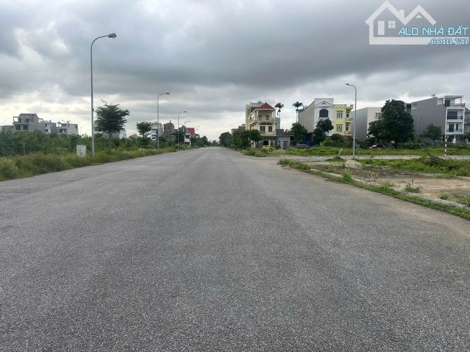 ✅ SIÊU PHẨM 77,8M NGAG 5M LÔ GÓC 2 MẶT ĐƯỜNG 25M CÁCH CẦU RÀO 3 PHÚT ĐI XE. GIÁ TỐT. - 1