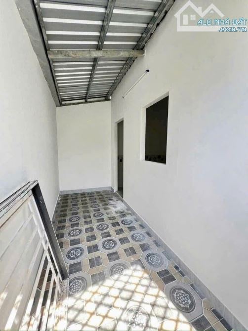 Bán gấp căn nhà ở Nguyễn Văn Ni -Thị Trấn Củ Chi. DT 159m2, Giá chỉ có 1 tỷ 120. Sổ Hồng R - 1