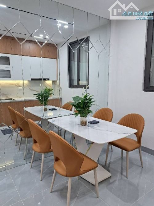 NHÀ ĐẶNG TIẾN ĐÔNG HOÀNG CẦU 5 TẦNG, DT 27/29M² DÂN XÂY ĐẸP, CÁCH Ô TÔ TRÁNH 10M - 1