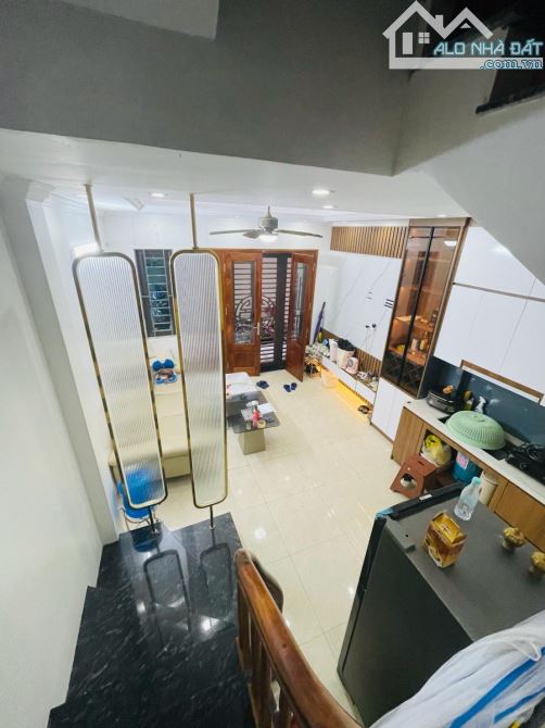 Bán Nhà Mỹ Đình DT 30M 5 Tầng Nhà Mới Đẹp Full Nội Thất Ngõ Rộng Thoáng 15M Ra Oto Ở Sướng - 1