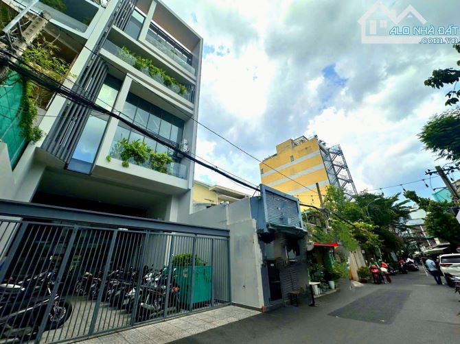 Q3_TÒA 6 TẦNG gần 8M×20M_Nam Kỳ Khởi Nghĩa sát Hoàng Sa_Hẻm 7M vị trí đắc địa. - 1