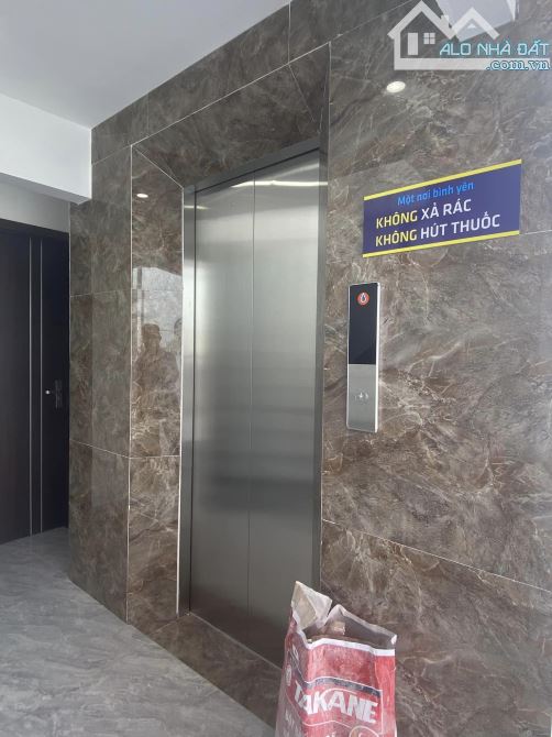 🏢 CẦN BÁN GẤP PHẠM VĂN ĐỒNG – CĂN HỘ DỊCH VỤ 7 TẦNG THANG MÁY – MẶT NGÕ 4M Ô TÔ - 1