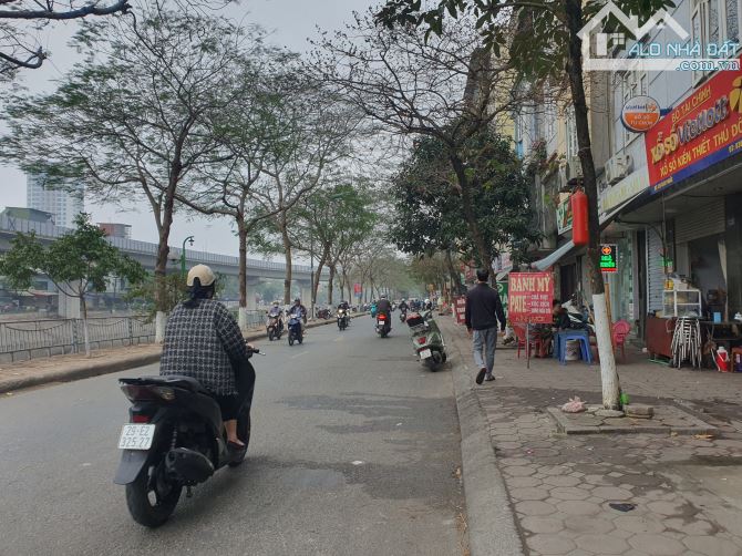 Bán nhà mặt phố Giáp Nhất | 75m² 7 tầng thang máy, vỉa hè rộng view sông Tô Lịch – 32 tỷ - 1