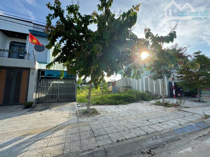1 LÔ HÒA THUẬN DT 100m2- Gía HỢP LÍ- Đường nhựa rộng 22,5m - 1