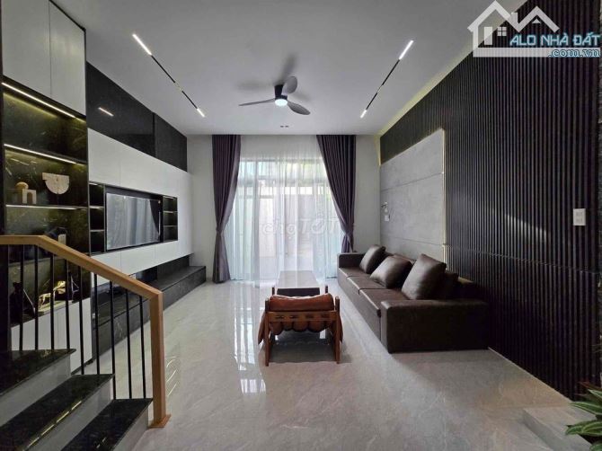 Bán nhà Gò Vấp, Thống Nhất, 75m2, 3 tầng, hẻm 4.5m, 7.5 tỷ - 1