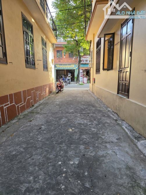BÁN ĐẤT TẶNG NHÀ CẤP 4 NỘI THÀNH GẦN CHỢ TÂY LỘC KIỆT Ô TÔ NGUYỄN TRÃI. OTO TẬN NƠI - 1