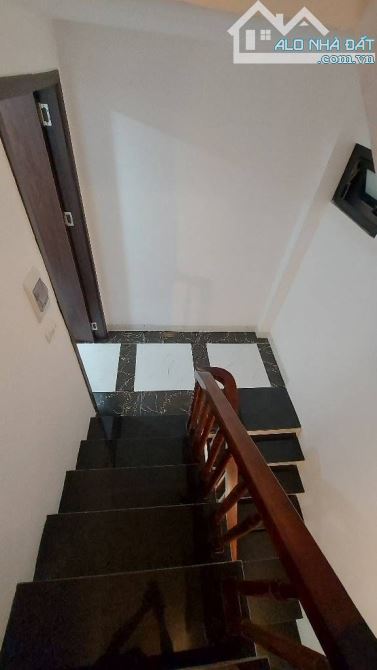 Chủ cần tài chính bán gấp nhà gần Thiên Hiền - Mỹ Đình, 35m2 x 5T, gần ô tô, Giá 8.7 tỷ - 1