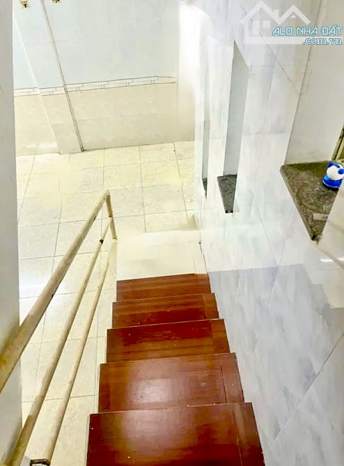 Bán 🏡 2tầng hẻm 4, 5tỷ khu dân trí cao gần chợ,trường học Bùi Minh trực , Q8 - 1