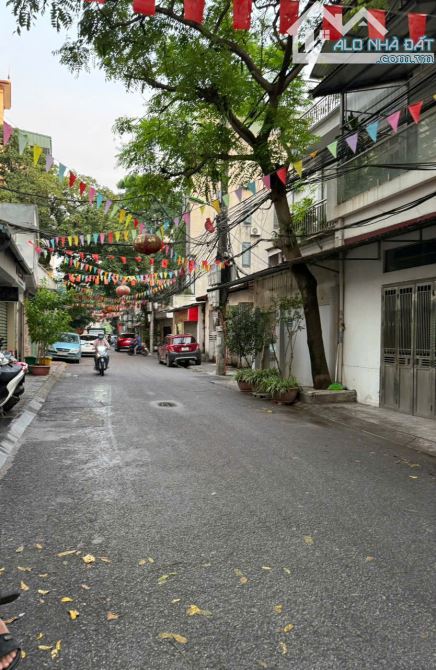 BÁN NHÀ PHẠM VĂN ĐỒNG 56M2, 3 TẦNG 3PN GẦN PHỐ NHỈNH 8 TỶ - 1