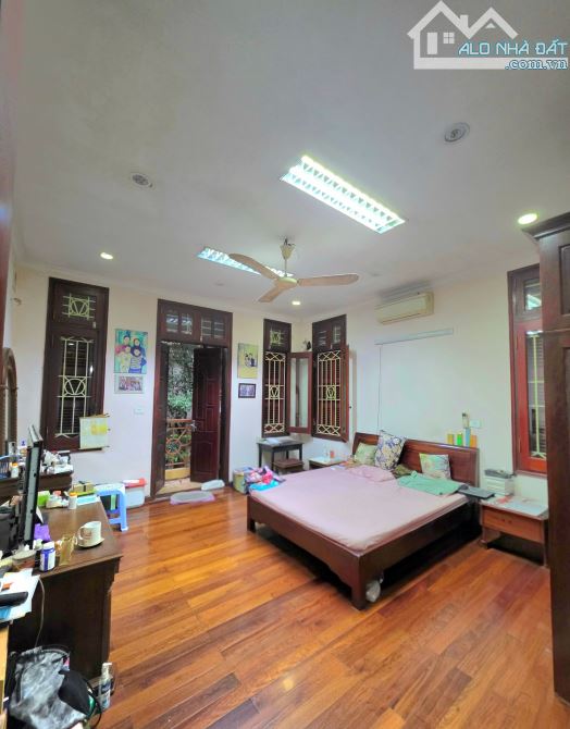 BÁN BIỆT THỰ KIẾN TRÚC PHÁP CỔ PHA HIỆN ĐẠI - VŨ MIỆN - HỒ TÂY - 271M - 116 TỶ - ĐẲNG CẤP - 1