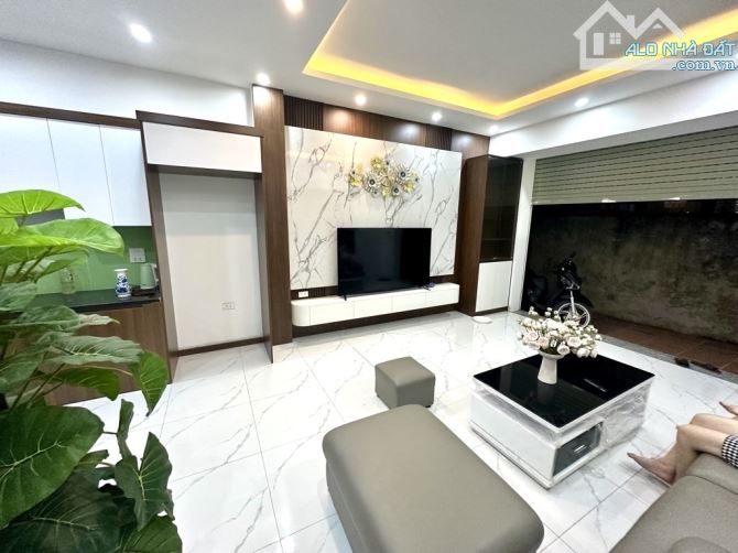 Bán Gấp nhà 4T dân xây kiên cố đại hưng 41m2 , hơn 5,38ty, cách otto tránh 20m - 1