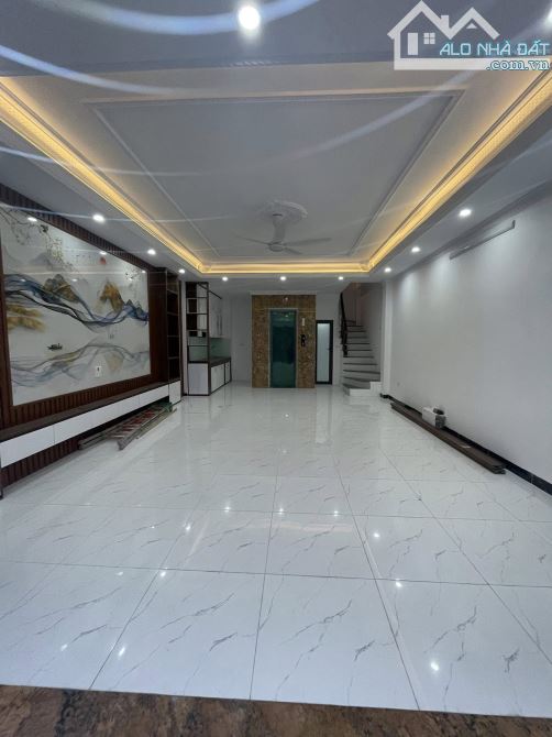 🔥7TỶ/40mx6TẦNG DÂN XÂY ĐỘC LẬP THANG MÁY ÔTÔ QUA NHÀ CỰC ĐỈNH VÀ DUY NHẤT CẠNH VINLONGBIE - 1