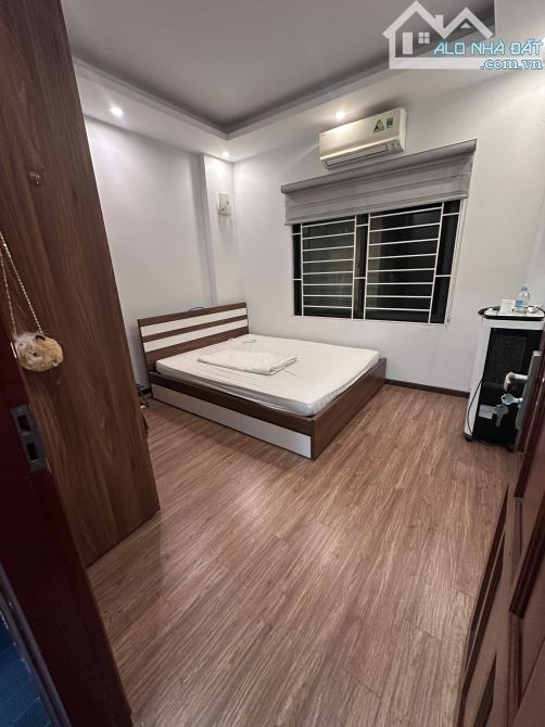 Bán nhà đường bờ Sông Sét ô tô đỗ cửa, ngõ thông, nội thất đẹp, 45m 5 tầng chỉ 9.5 tỷ - 1