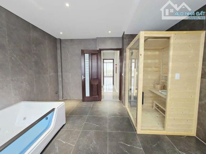 HOÀNG QUỐC VIỆT -  NHÀ MỚI PHÂN LÔ - GARA - 7 TẦNG THANG MÁY - KINH DOANH - 2THOÁNG - 57/6 - 1