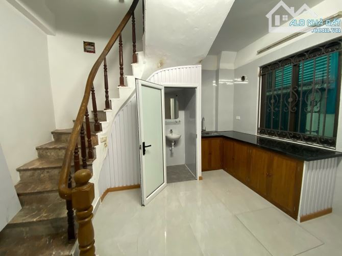 Cho thuê nhà nguyên căn tại ngõ 41 Trần Cung, Cầu Giấy 40M X 4T, 3PN3VS giá 12 triệu - 1