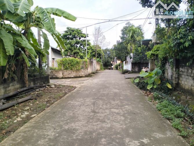 2,3 tỷ sở hữu đất Ba Vì 375m2 có 160m đất ở, view núi đồi cực đẹp, đường ô tô tránh - 1
