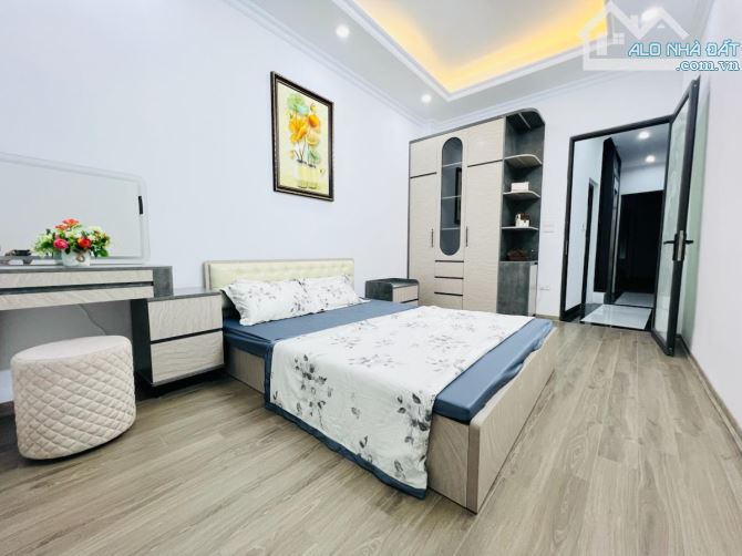 Giá sốc Mai Động! Nhà đẹp ở ngay đầy đủ nội thất 52m x5T chiếc 8.1 tỷ - 1