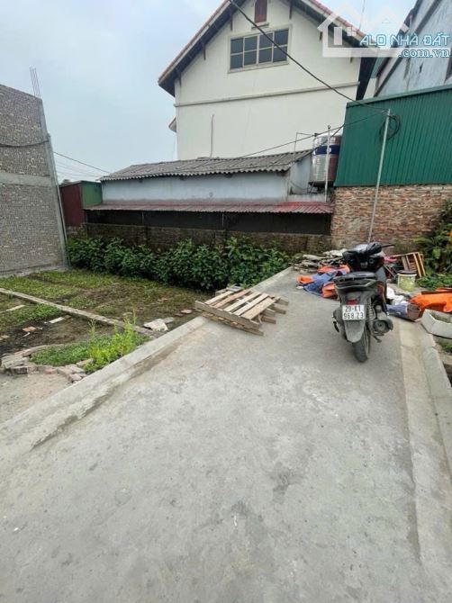 Bán 41m2 đất Đa Tốn ô tô vào đất - 1