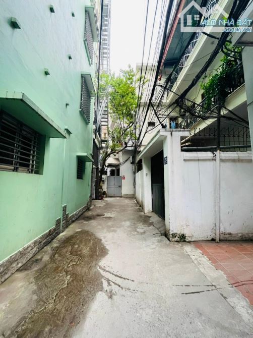 Nhà đẹp Giáp bát. 8 tỷ thang máy mới tinh! Phải thật nhanh!