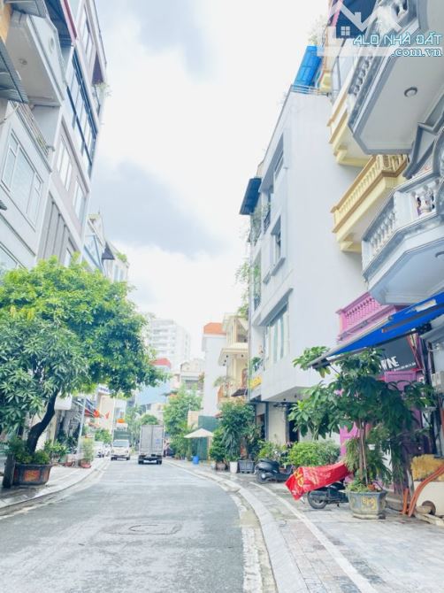 💥🏡NHÀ DÂN XÂY TÂY HỒ- NGÕ 603 LẠC LONG QUÂN 3 Ô TÔ TRÁNH - 42m2- 8,3 TỶ💰 - 1