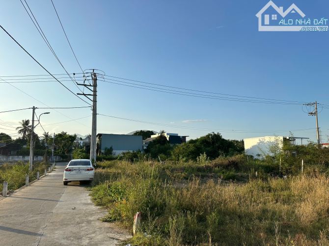BÁN LÔ ĐẤT THỔ CƯ 100% , ĐƯỜNG RỘNG 5m , GẦN ĐƯỜNG D30, GIÁ 2 tỷ 100 triệu - 1