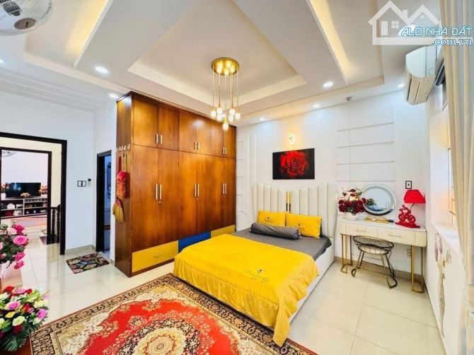 MỄ TRÌ - 38M x 5 TẦNG - MT 5.1M - NHÀ DÂN XÂY - Ô TÔ CÁCH  10M - FULL ĐỒ - Ở NGAY. - 1
