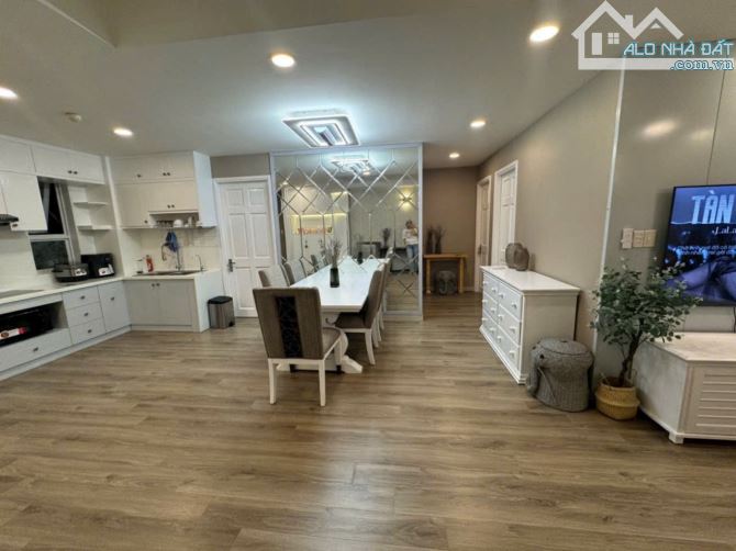 Bán gấp căn hộ Nguyễn Kim A – 56m², 2PN – Giá 3.1 tỷ – Căn hộ đẹp, sổ hồng riêng! - 1