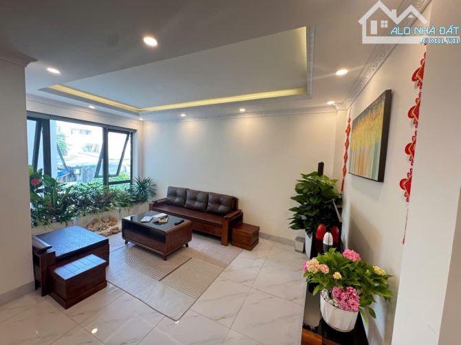 Bán nhà 7 tầng mới koong, ngõ thông, full nội thất, gần ô tô tránh, dt 35m2, giá 5 tỷ+ - 1
