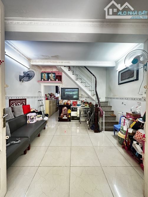 Quận 8- hẻm ô tô- 50m2 hai tầng 4PN giá chỉ 4 tỷ hơn. - 1