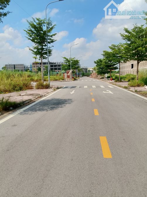 Bán Đất 100 m2 - Gia Đông  - Thuận Thành - Bắc Ninh - 1