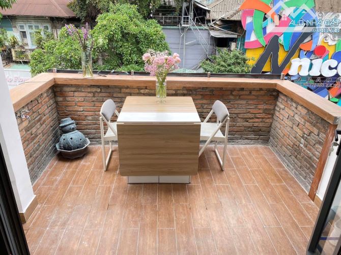 CĂN HỘ TÁCH BẾP FULL NỘI THẤT CỰC RỘNG 40M2 NGAY QUẬN 3 - 1