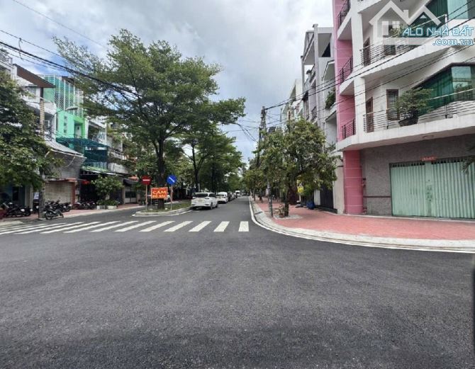 BIỆT THỰ 4 TẦNG - NGANG 6M - 120M2 - TẠ QUANG BỬU QUẬN 8 - CHỈ 24,2 TỶ - 1