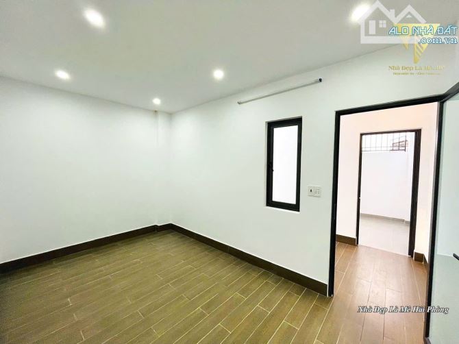 Bán nhà 3 tầng xây mới sân chung rộng rãi Hồ Sen - 1