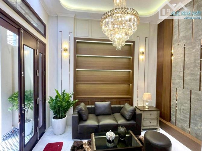 HIẾM! LÔ GÓC 2 MẶT THOÁNG - NGÕ THÔNG 15M GẶP Ô TÔ - FULL NỘI THẤT XỊN - 39M HƠN 7 TỶ - 1