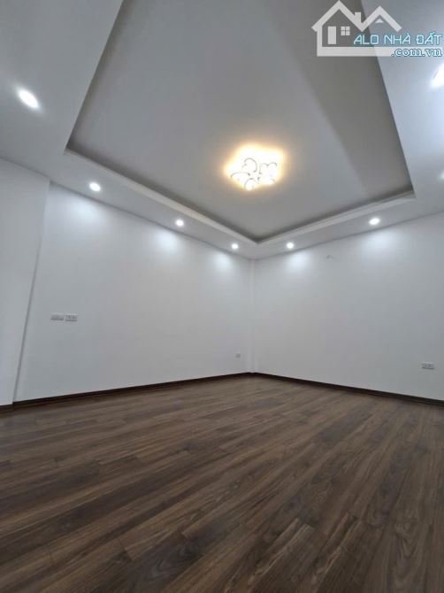 BÁN NHÀ NGỌC THUỴ LONG BIÊN, MỚI TINH, FULL NỘI THẤT, 46M nhỉnh 7 tỷ( TL) - 1