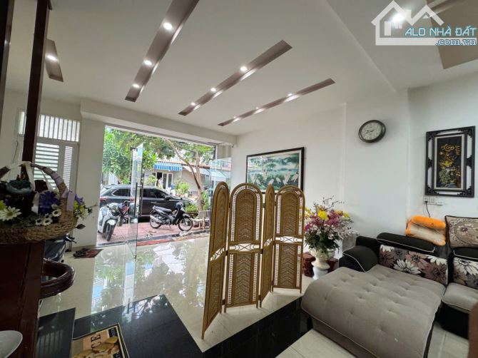 Cơ hội sỡ hữu ngôi nhà đẹp,sang trong - khu dân trí tại Nha Trang cách biển 2km - 1