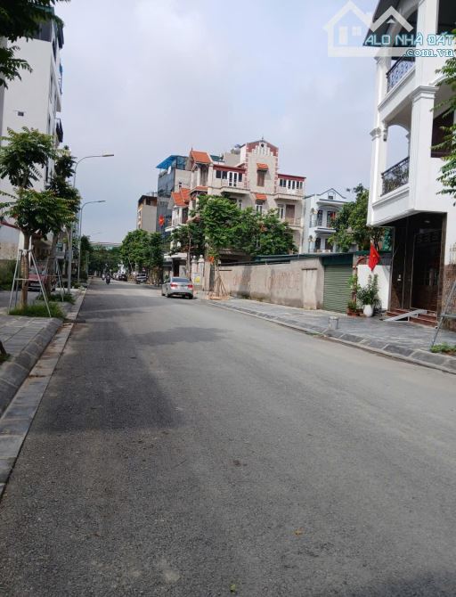 Bán đất Phúc Lợi, Long Biên 100m2, mt 5.6m, ô tô tránh, vỉa hè, 18 tỷ - 1
