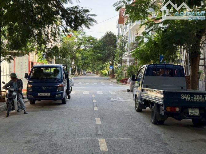 Bán lô đất góc mặt phố Lê Văn Hưu, ph Tứ Minh, TP HD nay là TP HP, 103.27m2, vị trí đẹp - 1
