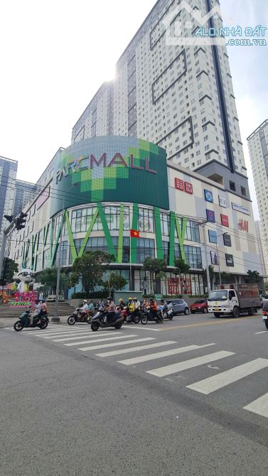 Bán nhà đường Tạ Quang Bửu Phường 4 Quận 8. Gần ngay TTTM Parc mall. Khu vực kd sầm uất - 1